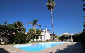 Edri Beach House - Villa Con Piscina
